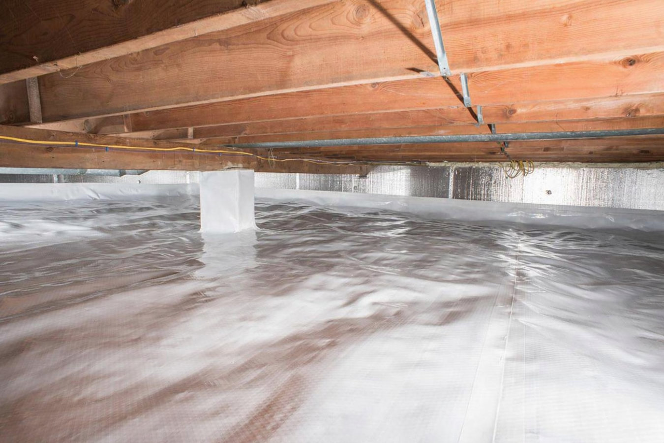 Crawl space vapor barrier in Salina, KS